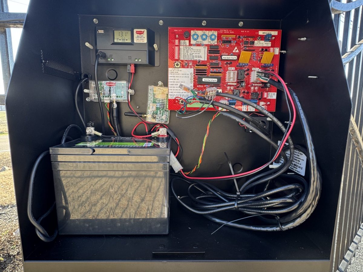 Inlay Automation crew performing same-day automatic gate repair service in Bartlett, TN